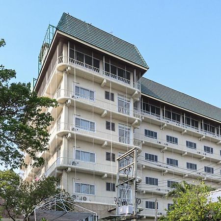 ラタナ パーク ホテル ピサヌローク エクステリア 写真